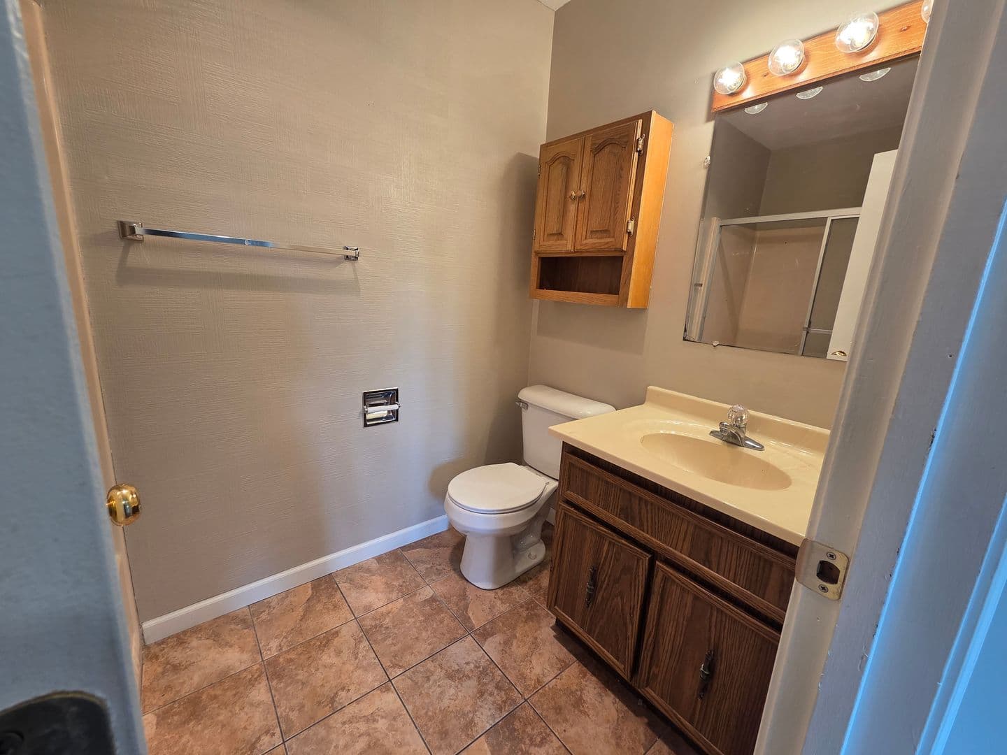 Moline Apartment: 3500 60th St