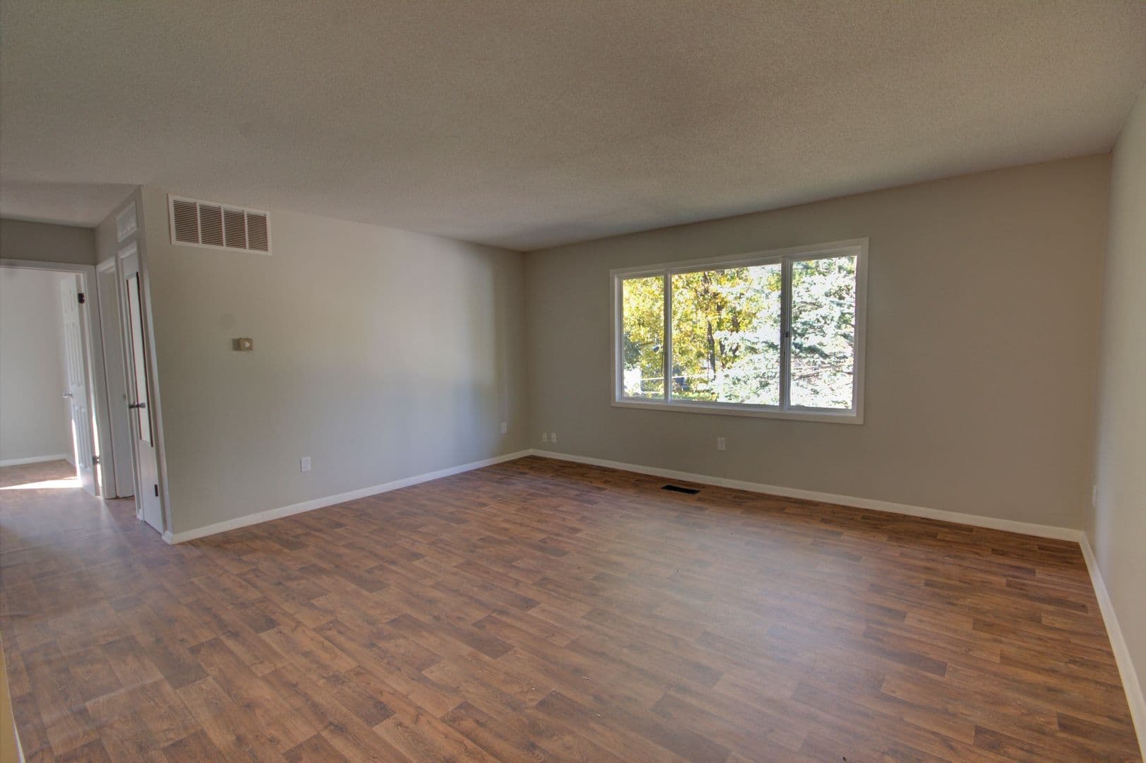Hillsdale Apartment: 306 Larson Ct