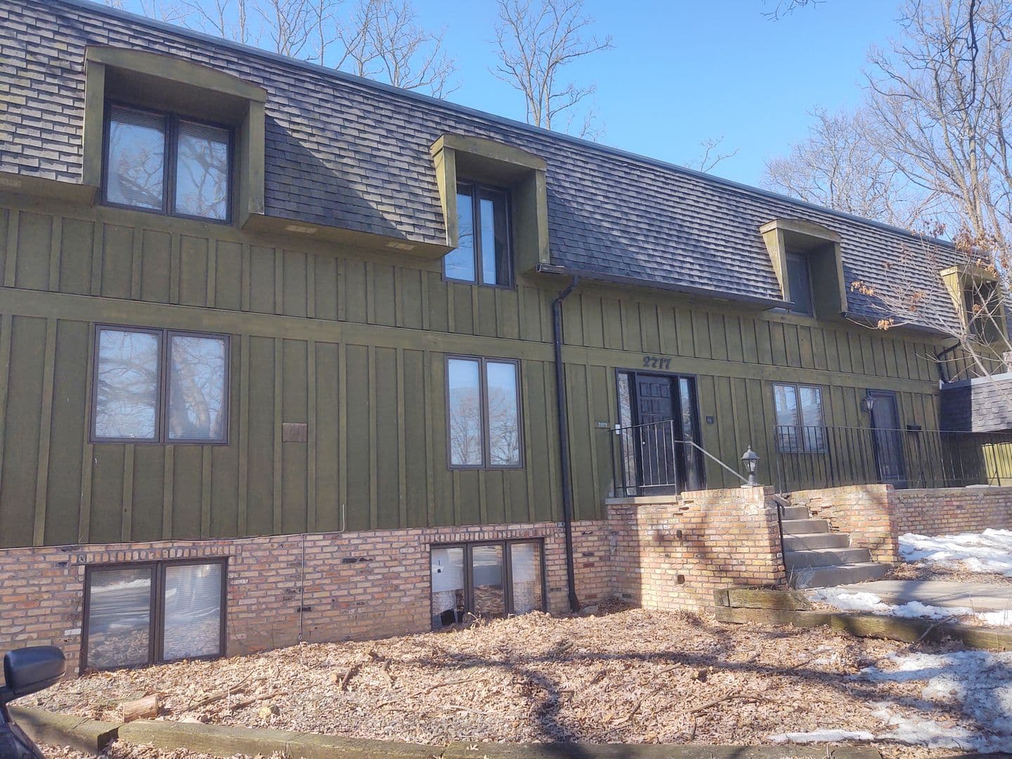 Moline Apartment: 2717 11th Ave B