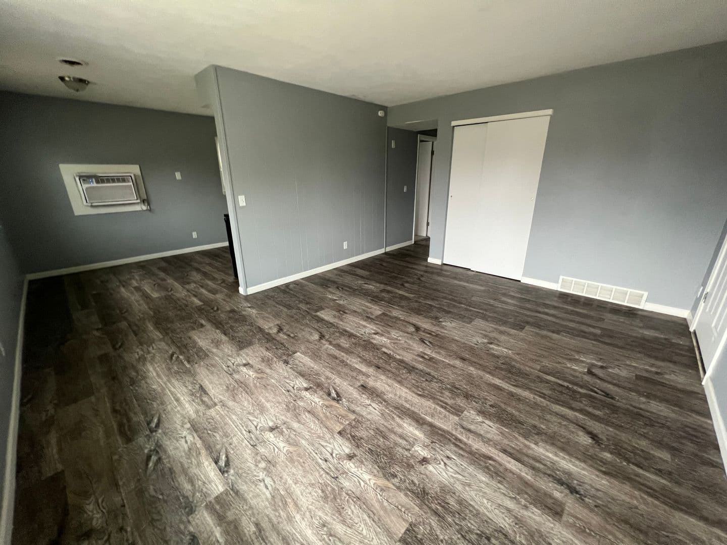 Davenport Apartment: 3520 Bridge Ave