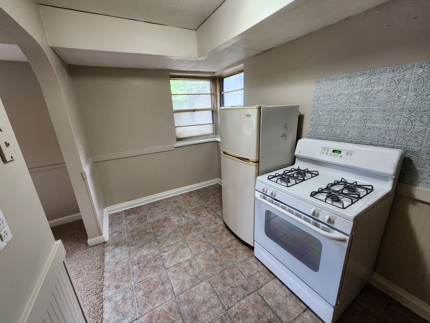 Rock Island Apartment: 1314 20th Street