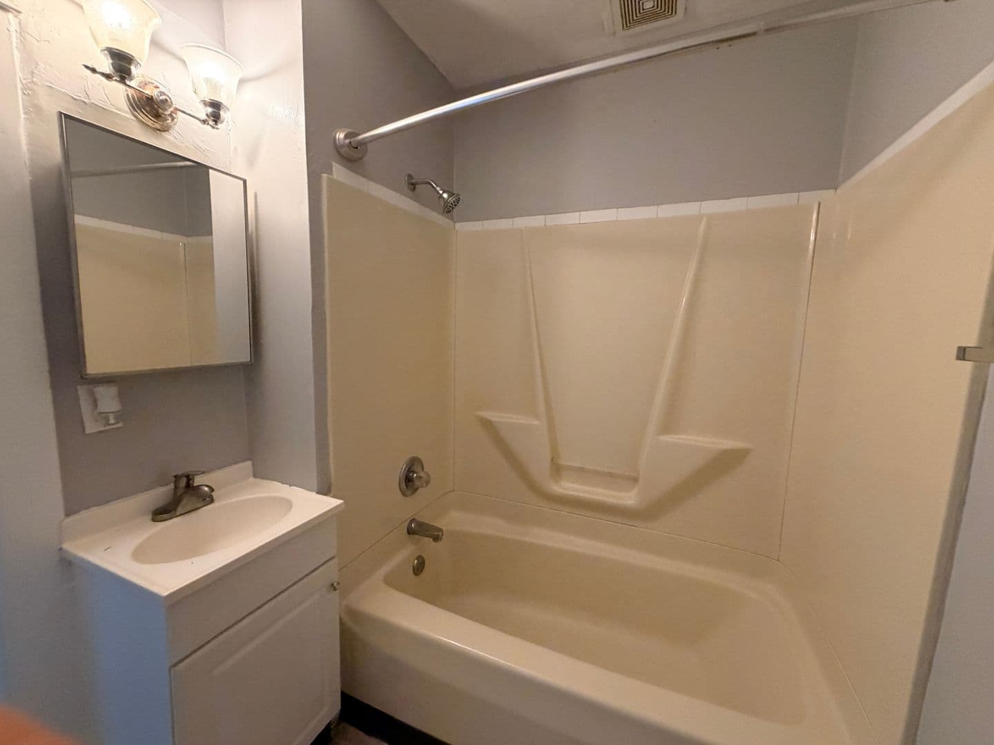 Moline House: 1227 4th Street