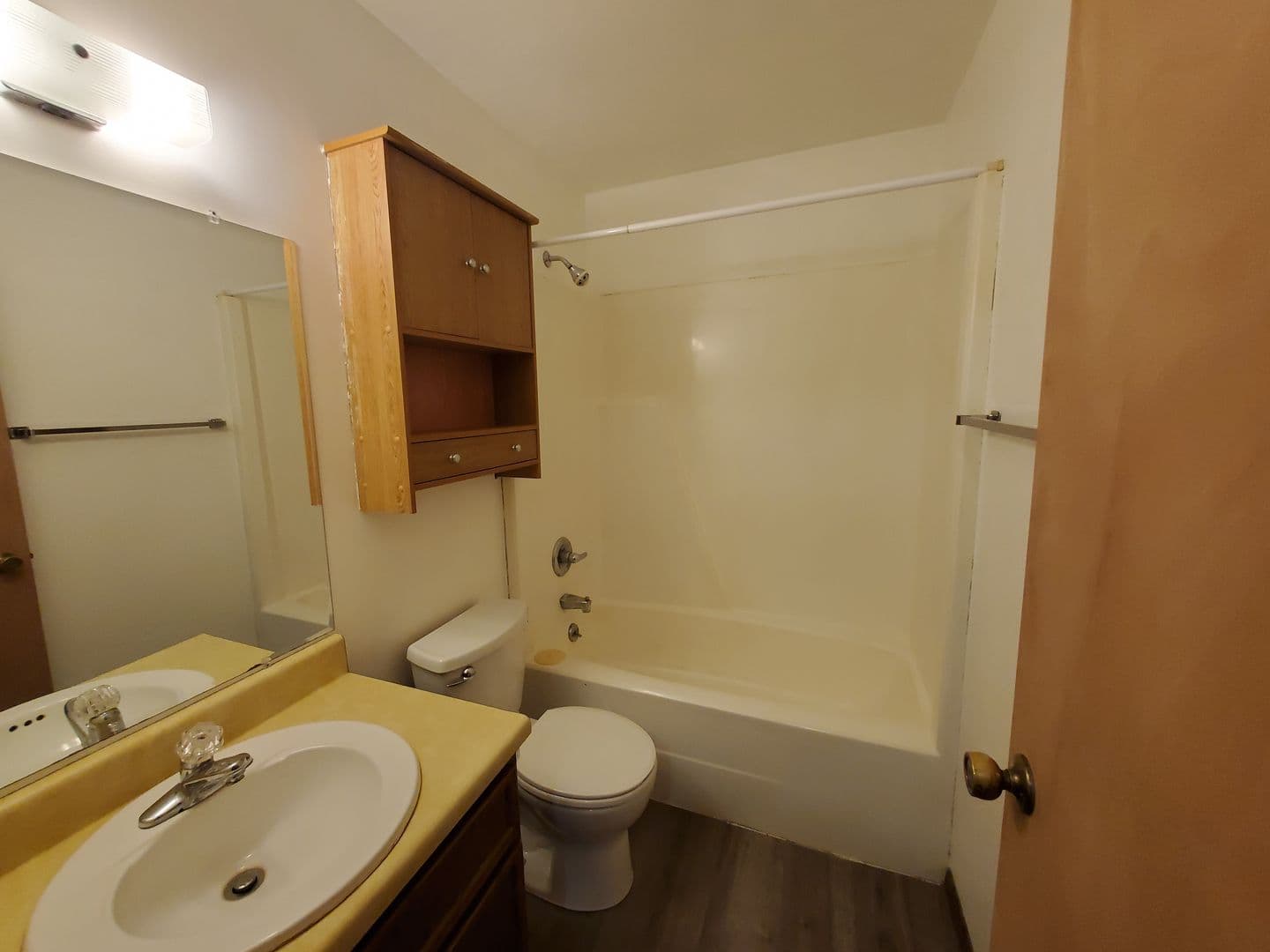 Rock Island Apartment: 8500 14th Street West