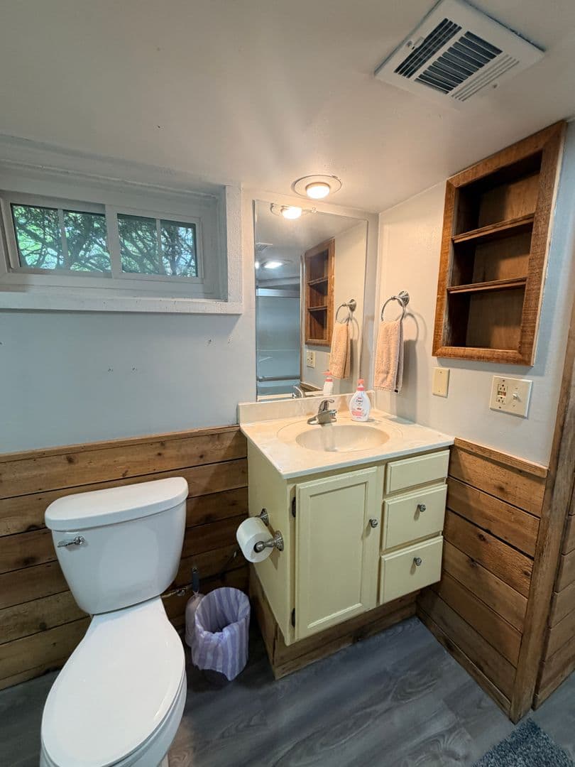 Moline House: 1565 34th Ave