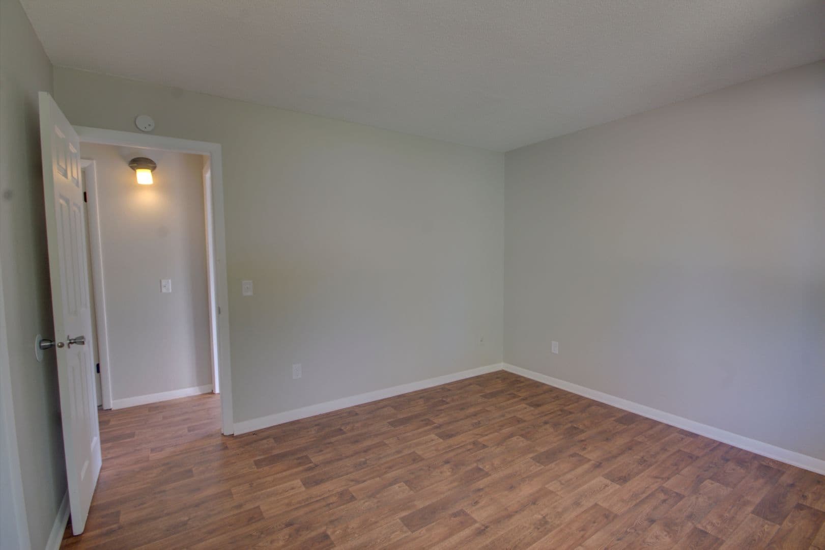 Hillsdale Apartment: 306 Larson Ct