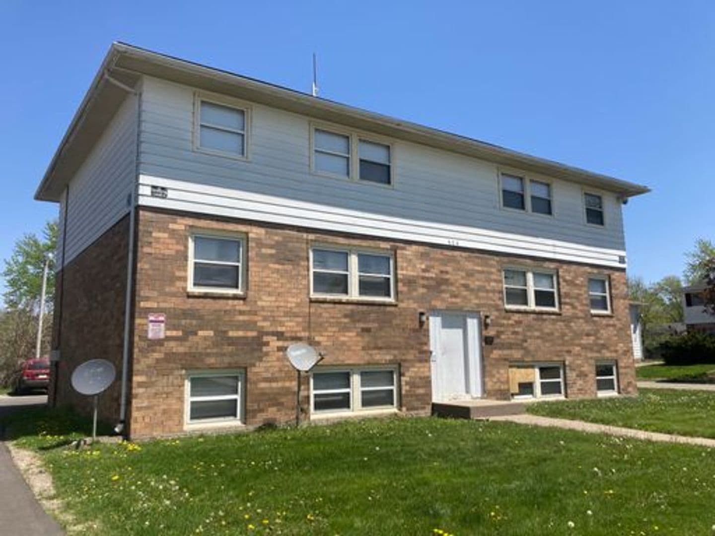 Davenport Apartment: 604 W 63rd Street