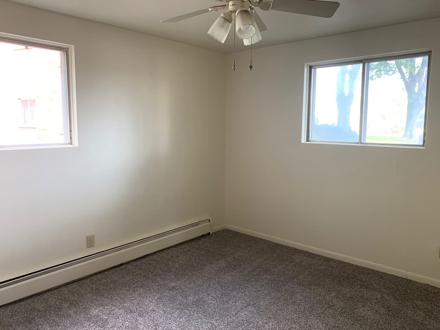 Moline Apartment: 1015 18th Street A