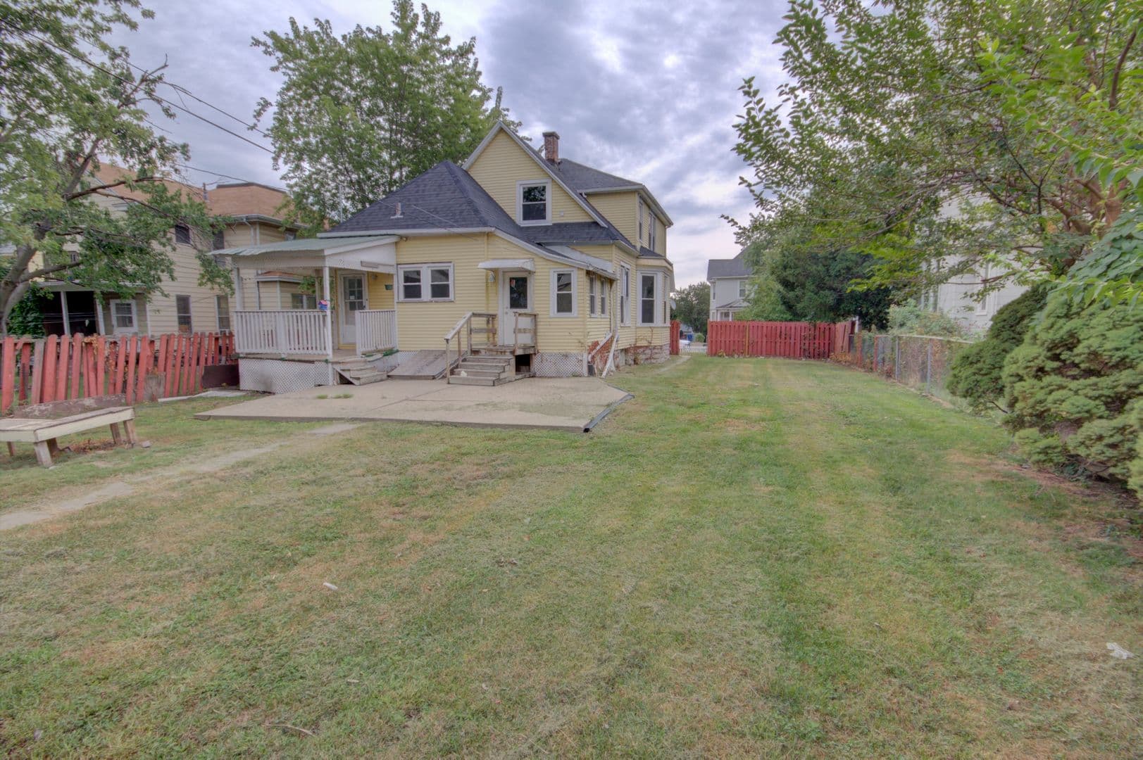 Davenport Apartment: 1724 Farnam St