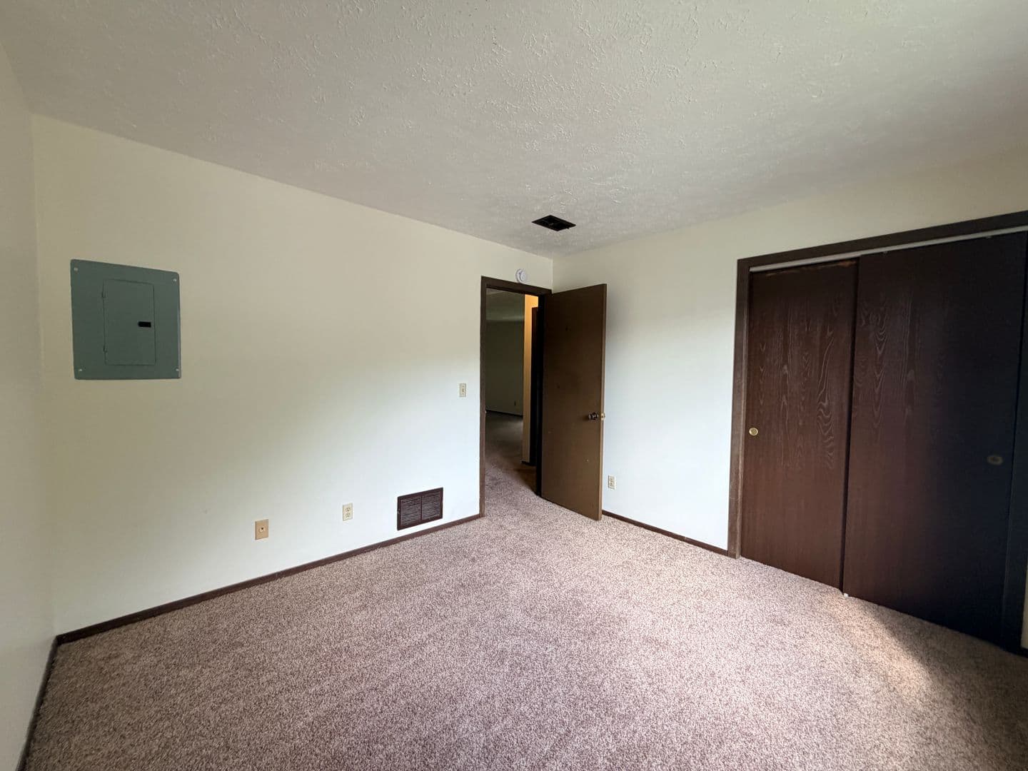 Moline Apartment: 3741 53rd Street