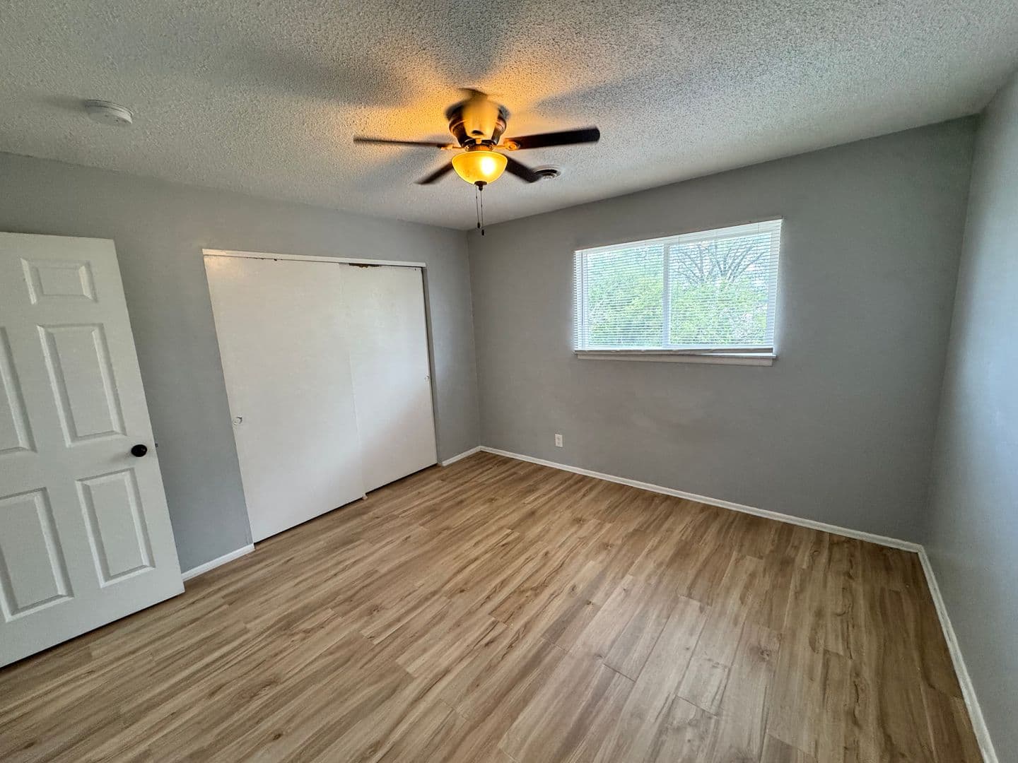 Davenport Apartment: 3234 Heatherton Drive