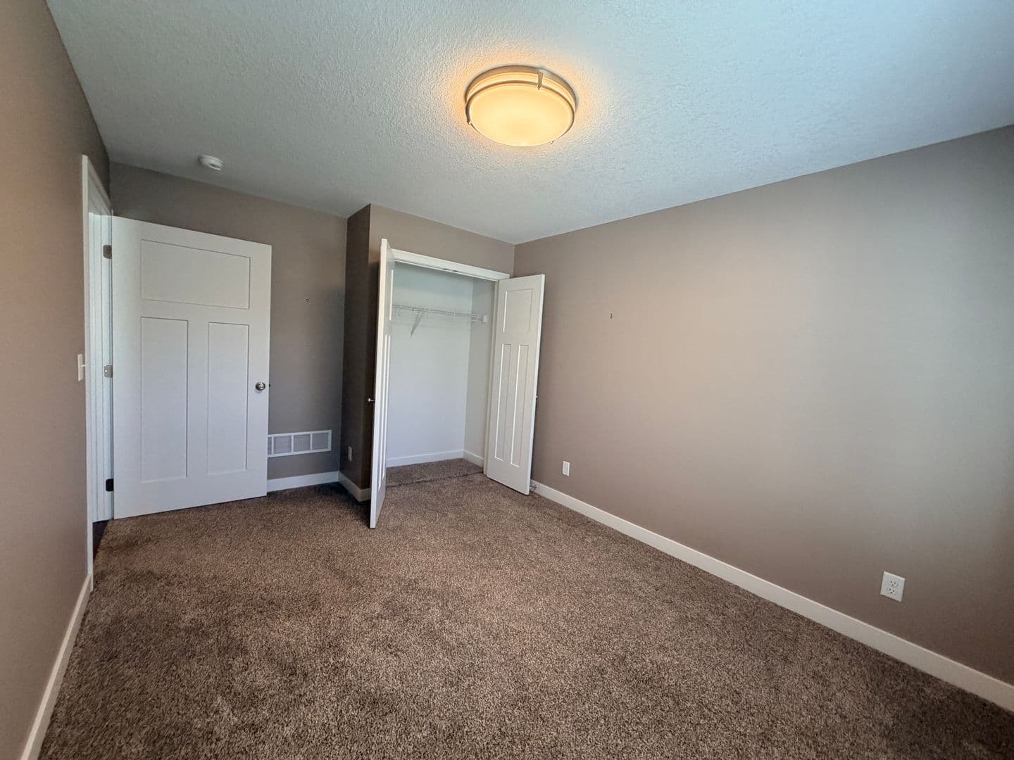 Moline House: 1420 51st Street Drive