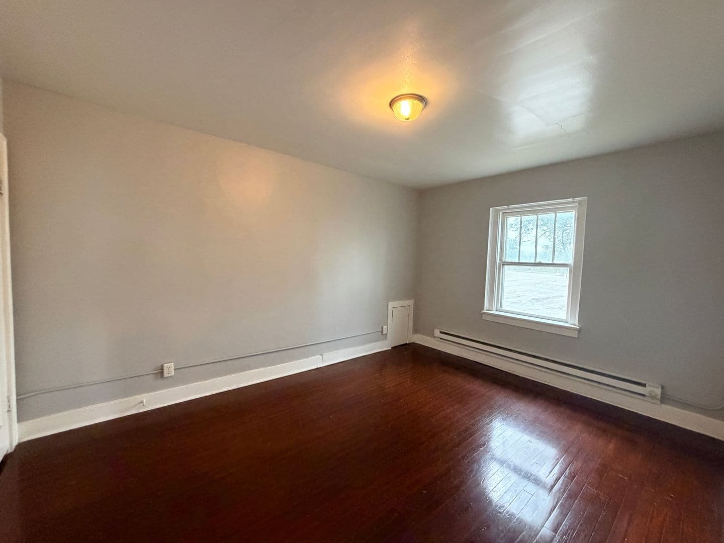 Rock Island Apartment: 2930 5th Ave