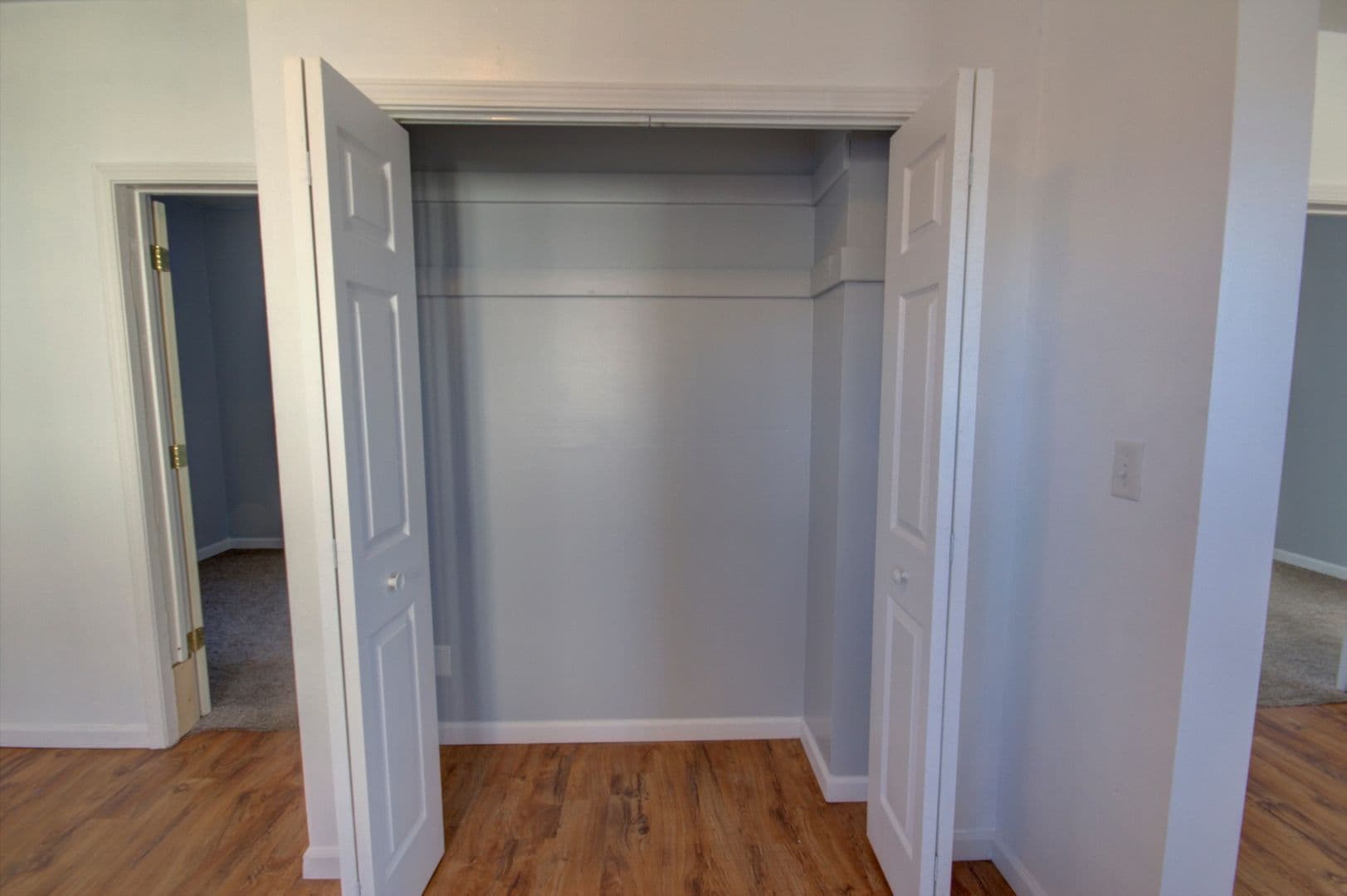 Silvis Apartment: 123 3rd St