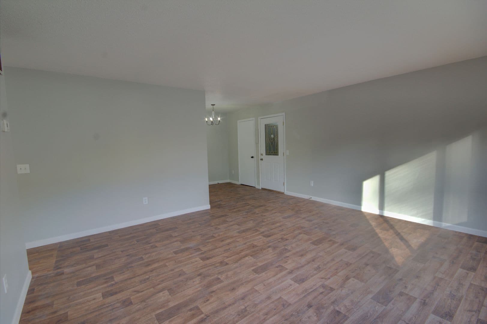 Hillsdale Apartment: 306 Larson Ct