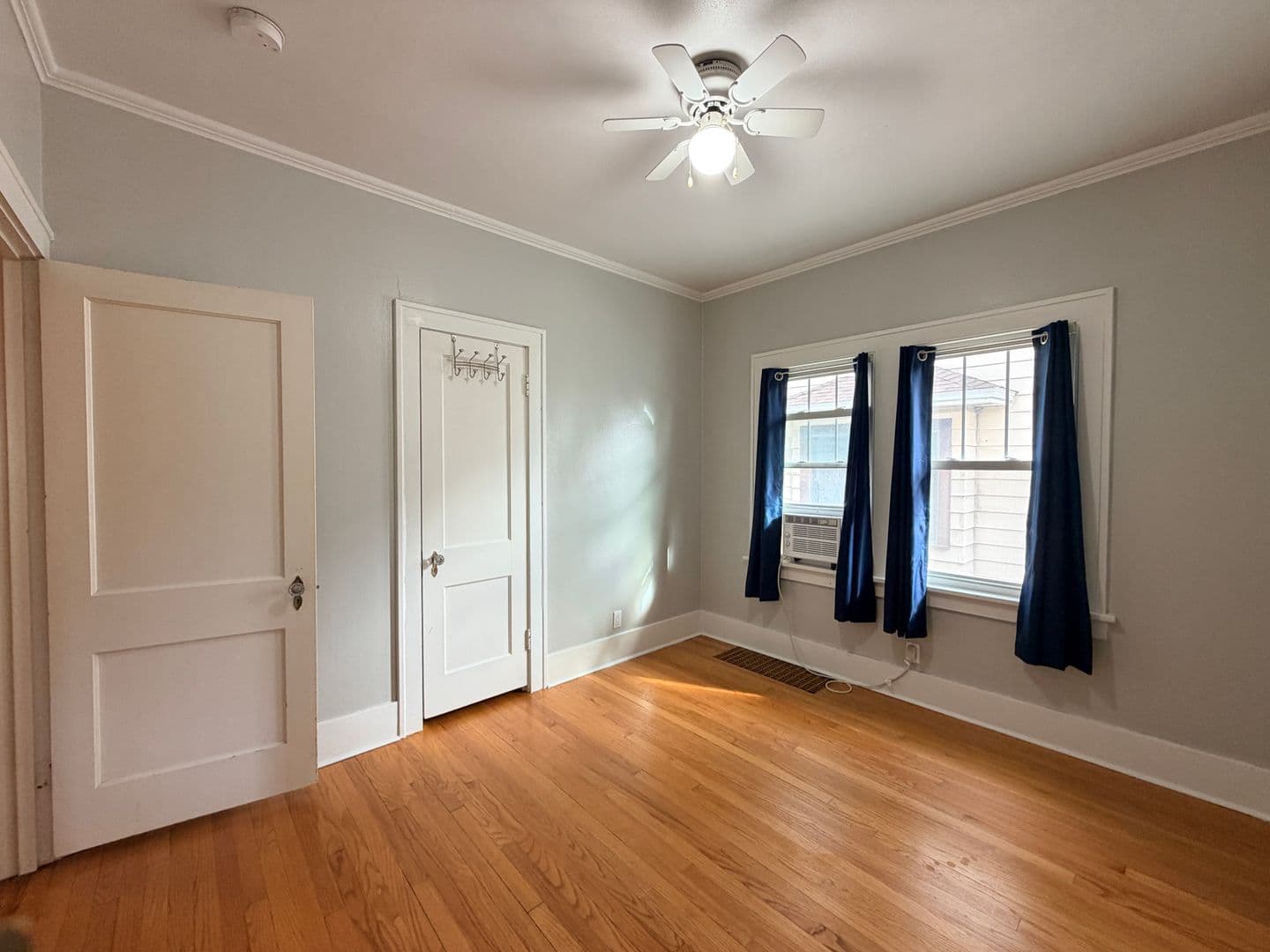 Moline House: 1565 34th Ave