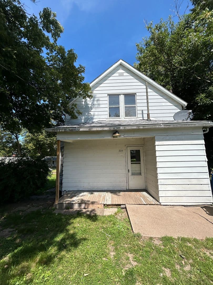 Moline House: 1614 13th Avenue