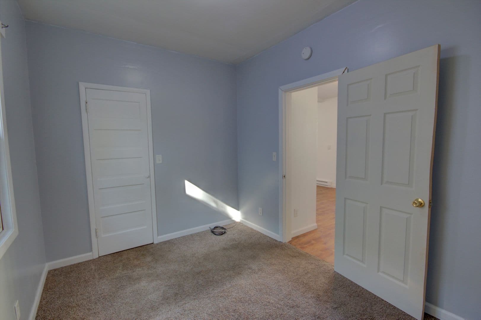 Silvis Apartment: 123 3rd St