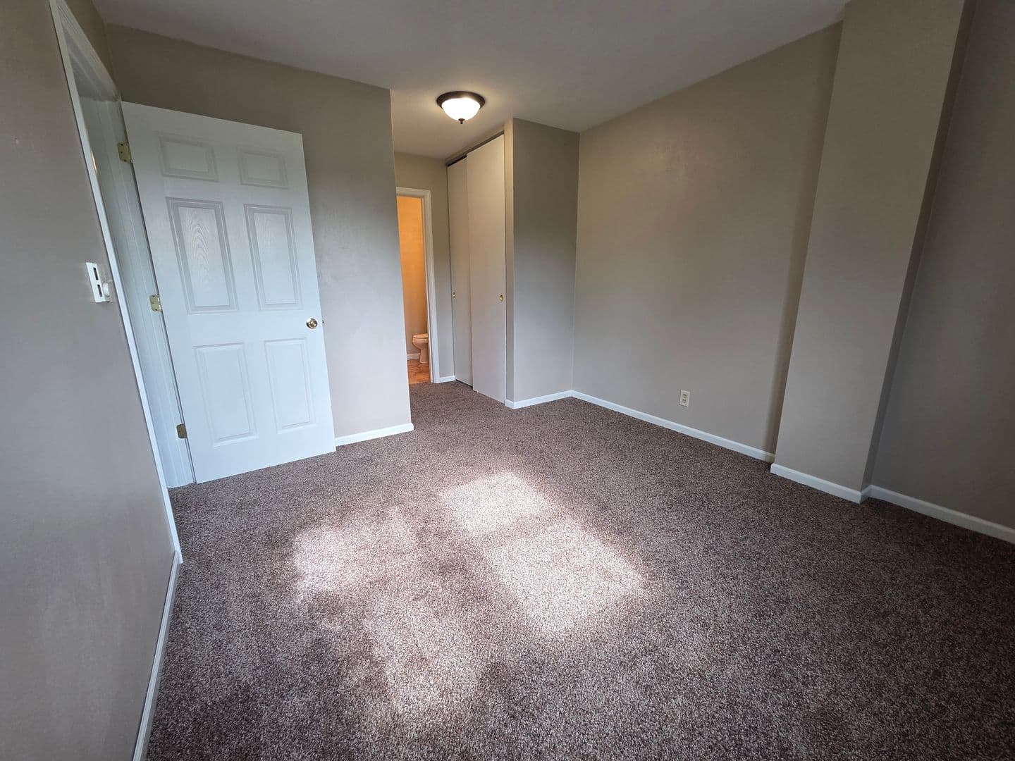Moline Apartment: 3500 60th St