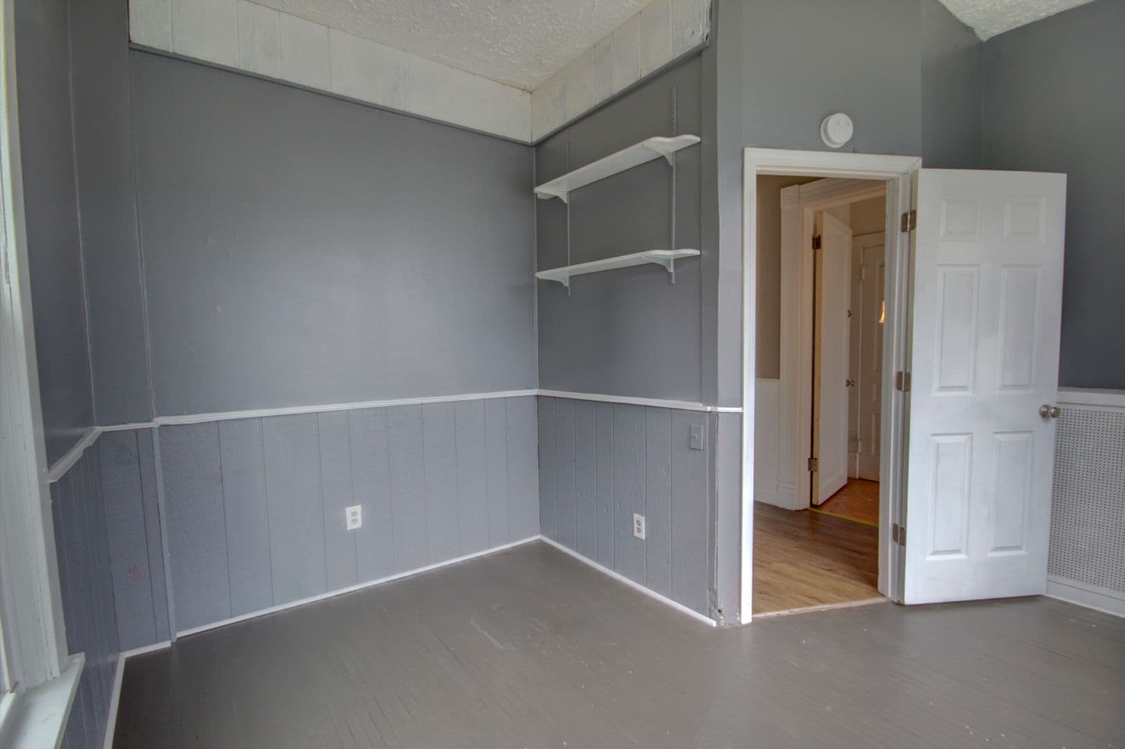 Davenport Apartment: 1724 Farnam St