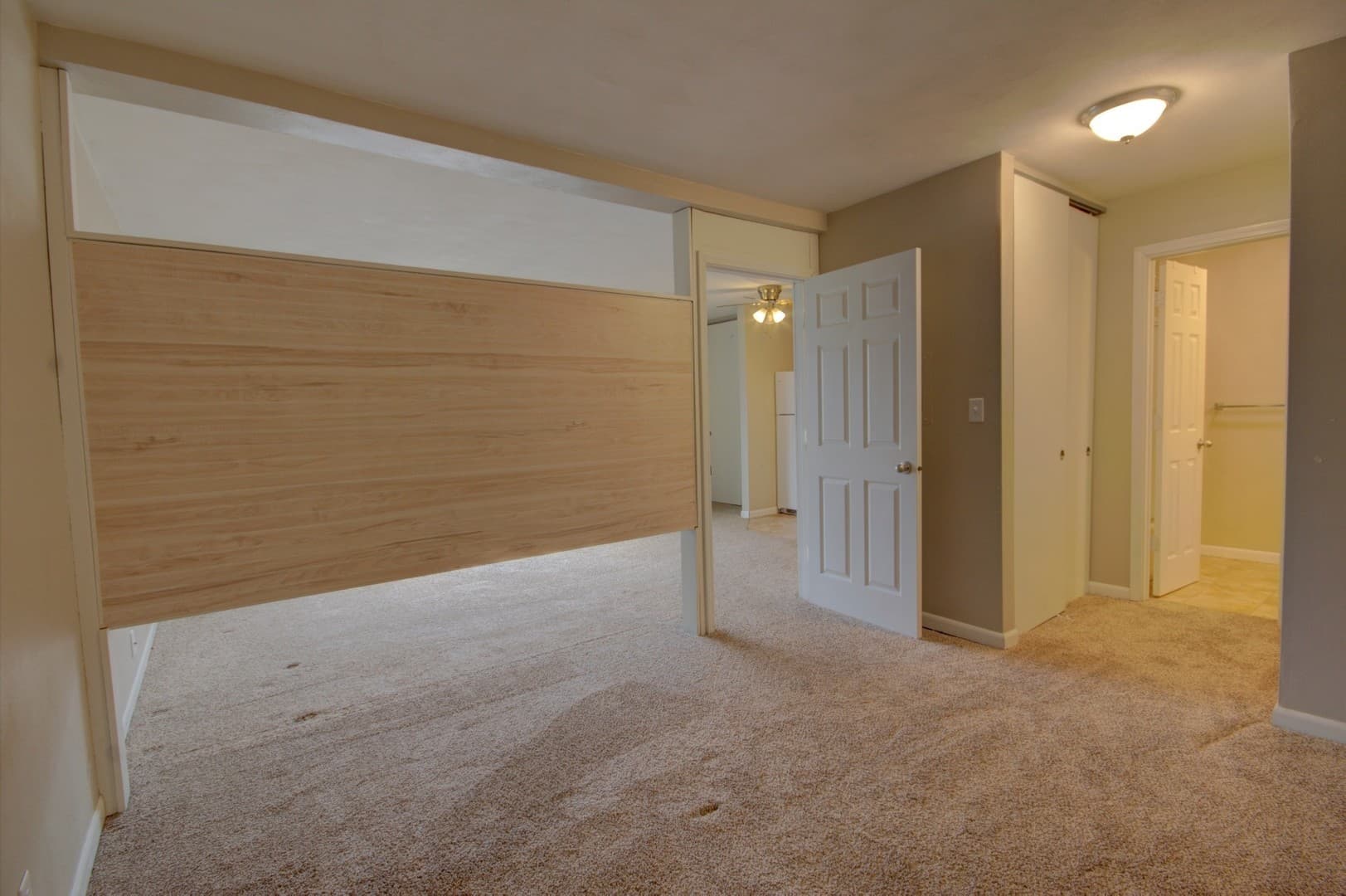 Moline Apartment: 3520 60th St