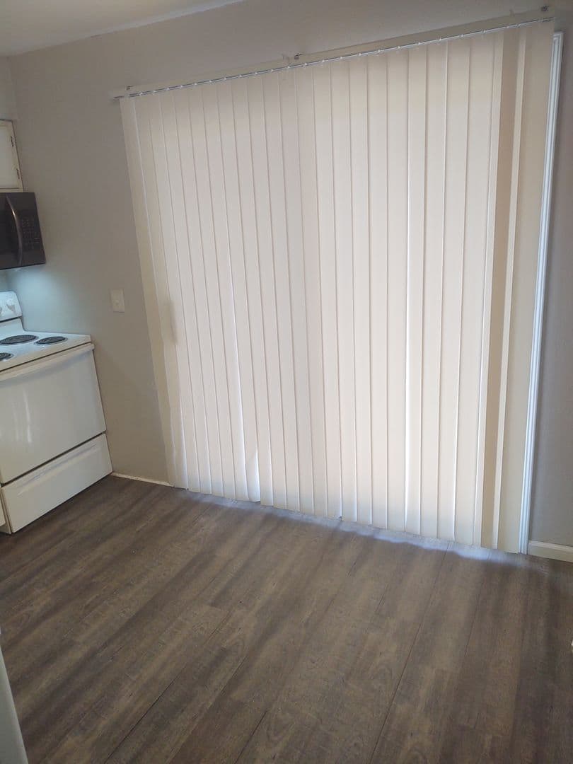 Moline Apartment: 5529 34th Ave