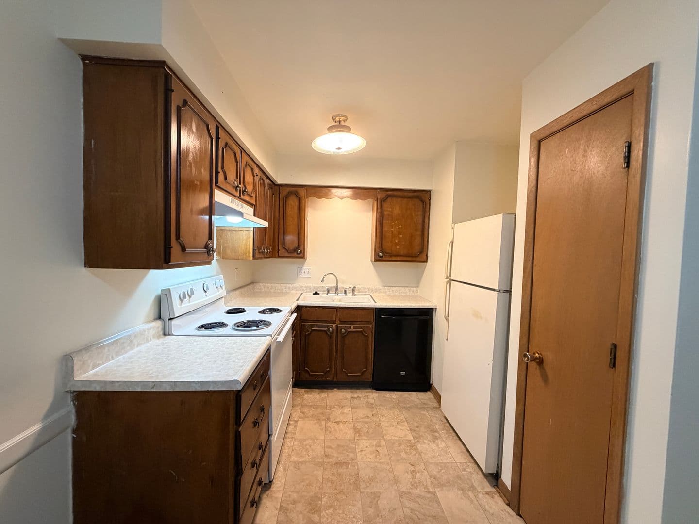 Moline Apartment: 3532 60th Street
