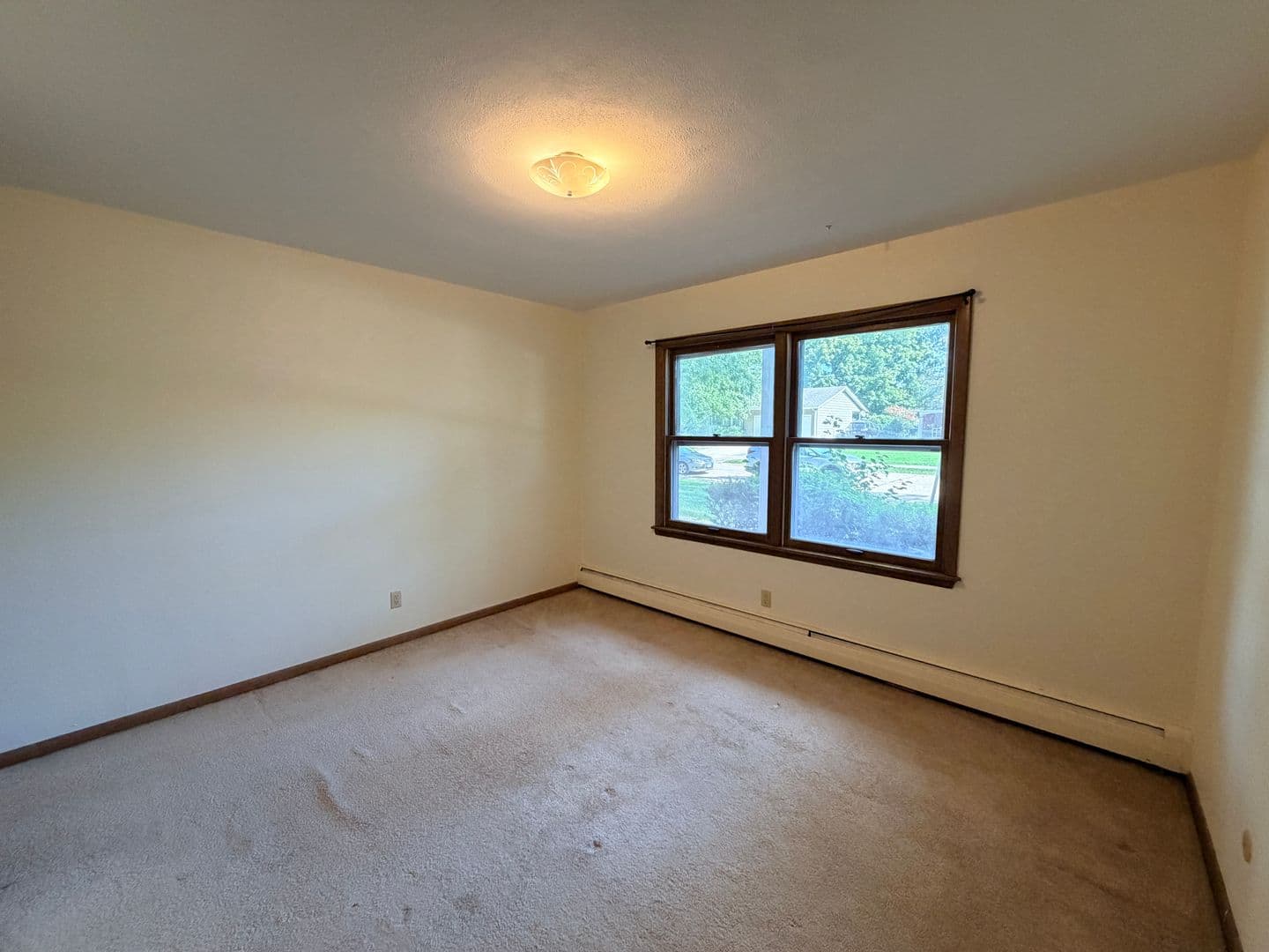 Rock Island Apartment: 2708 34th Street