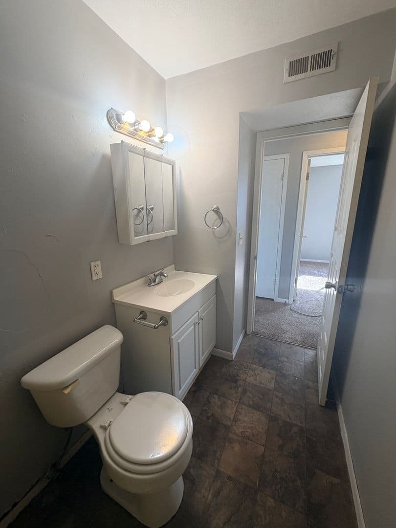 Moline Apartment: 4425 53rd Street