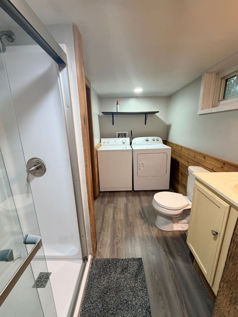 Moline House: 1565 34th Ave