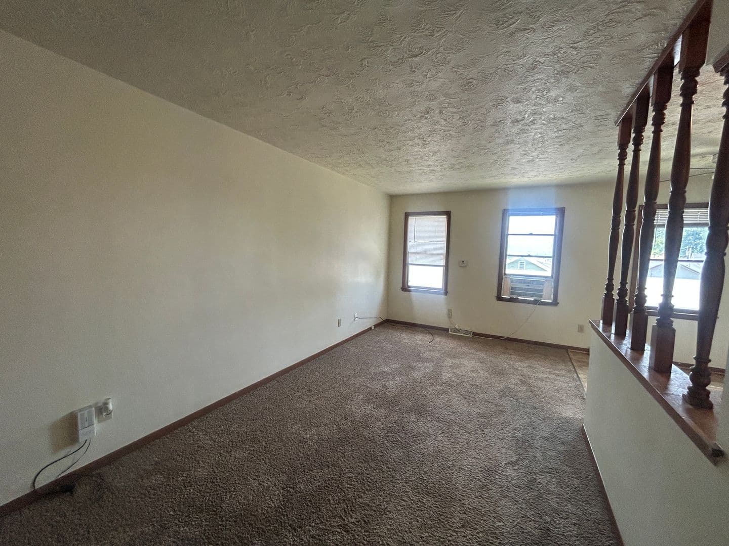 Rock Island Apartment: 1450 18th Ave
