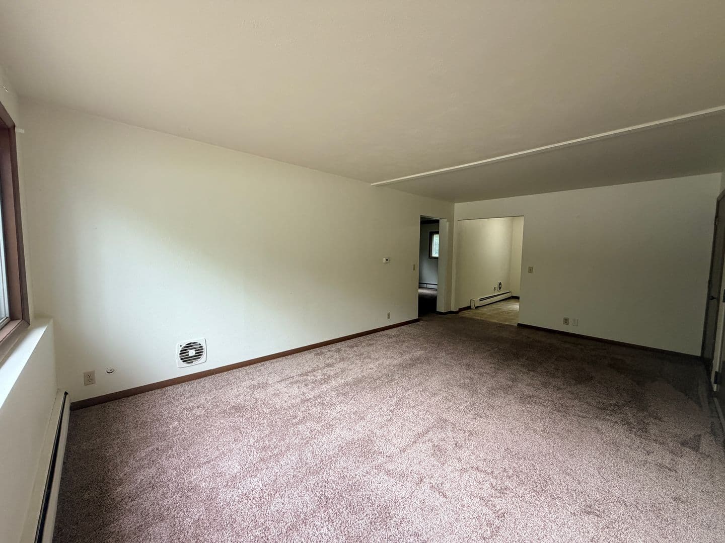 Moline Apartment: 4503 12th Ave