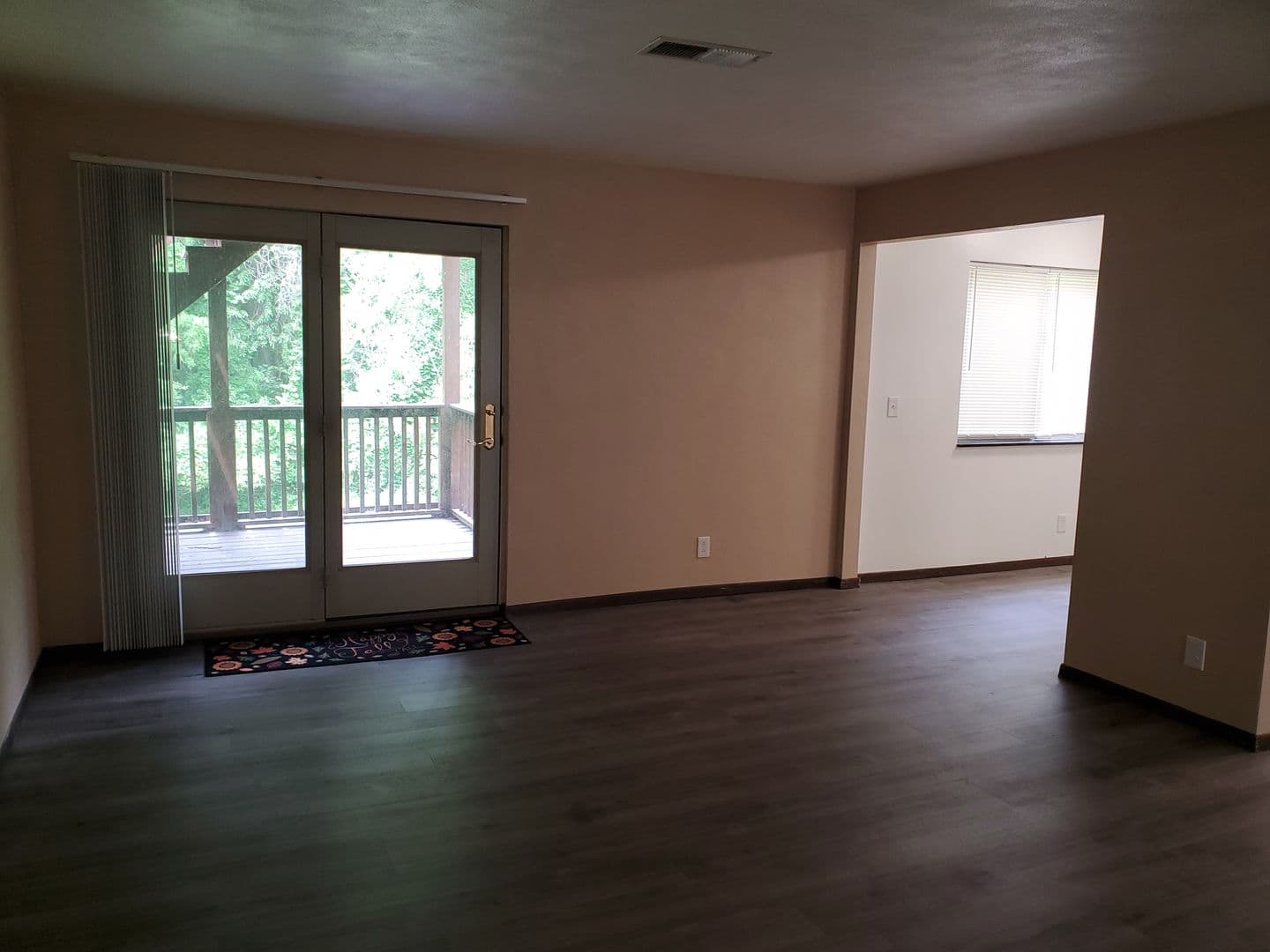 Rock Island Apartment: 8500 14th Street West