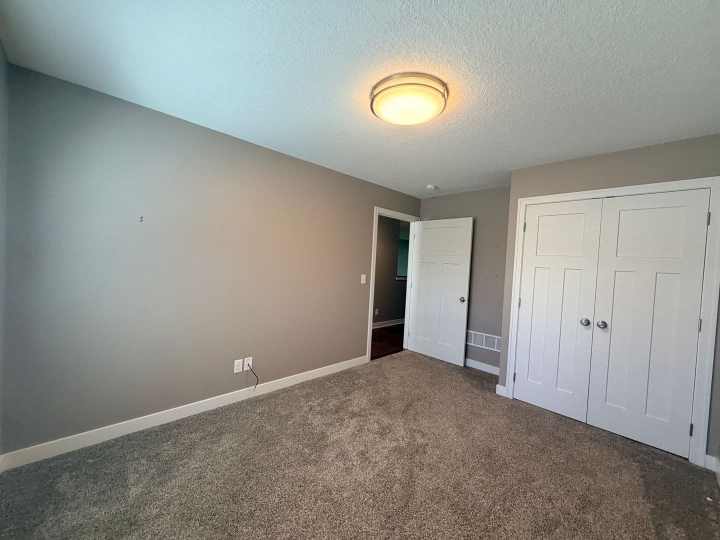 Moline House: 1420 51st Street Drive