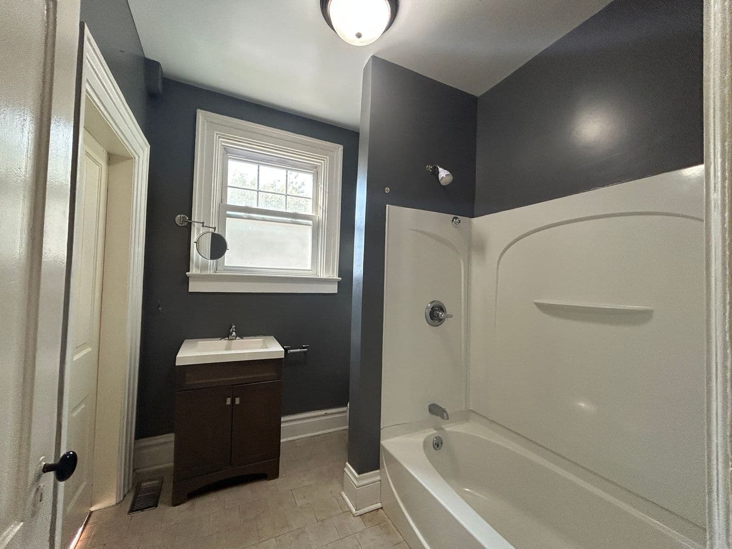 Davenport House: 1415 Pershing Ave