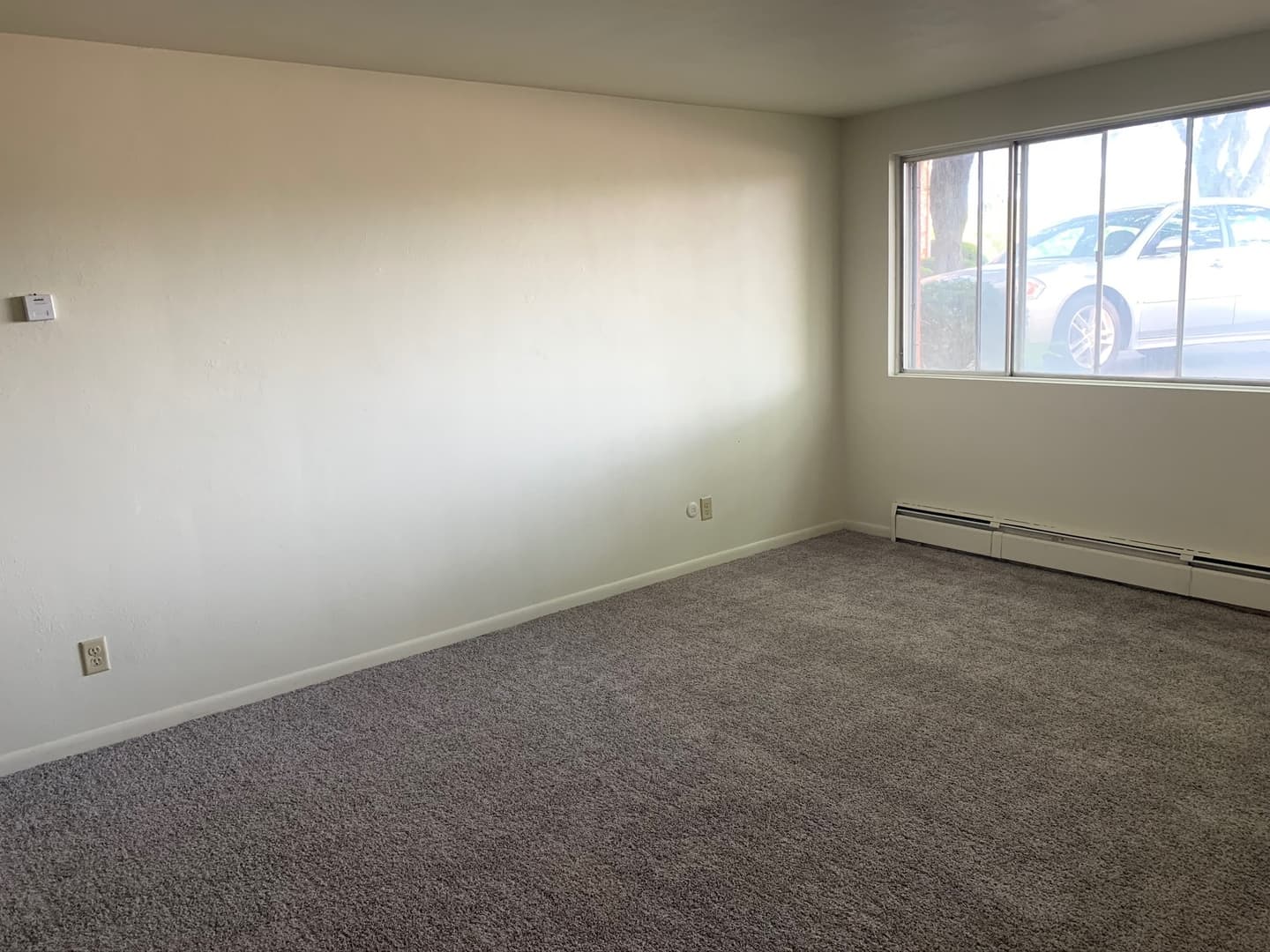 Moline Apartment: 1015 18th Street A