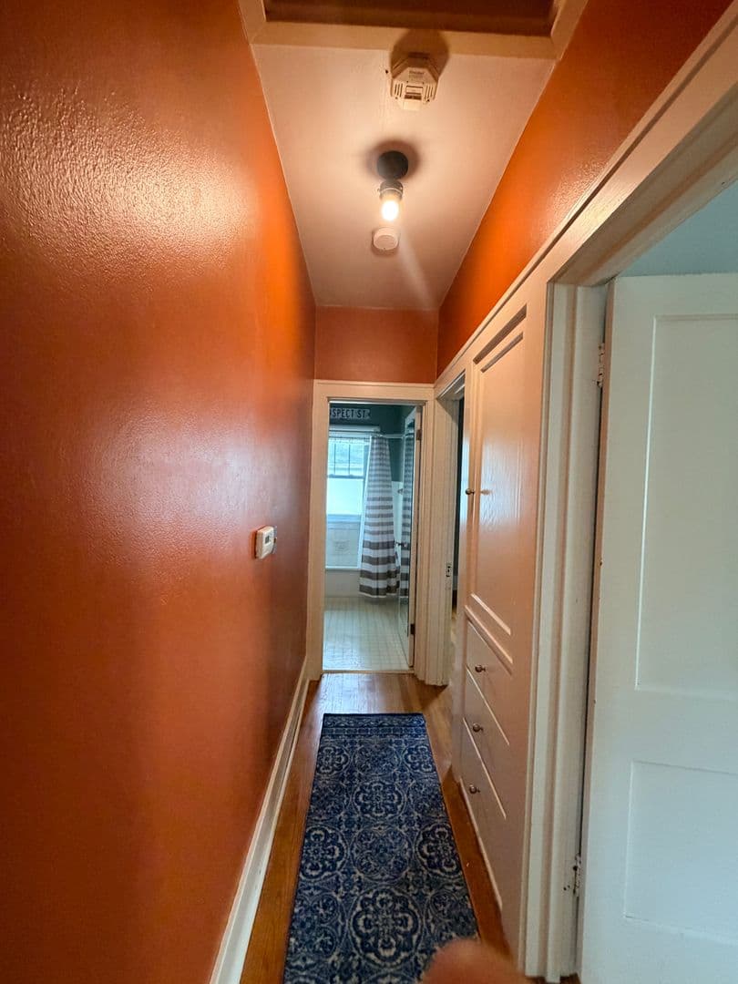 Moline House: 1565 34th Ave