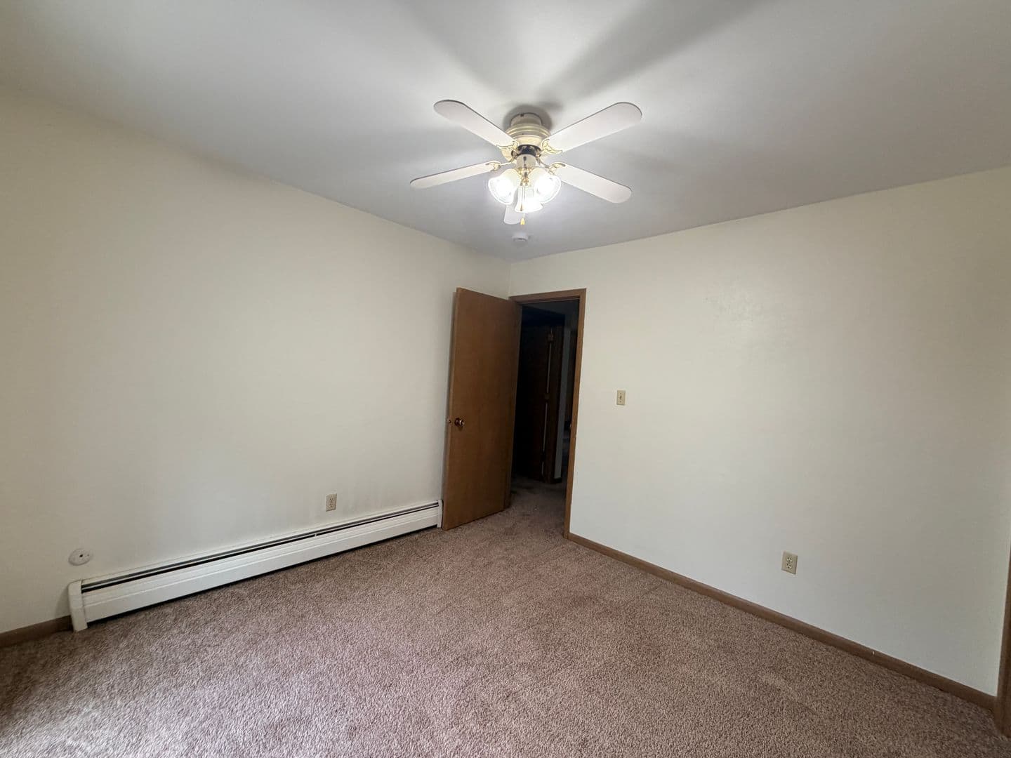 Moline Apartment: 3532 60th Street