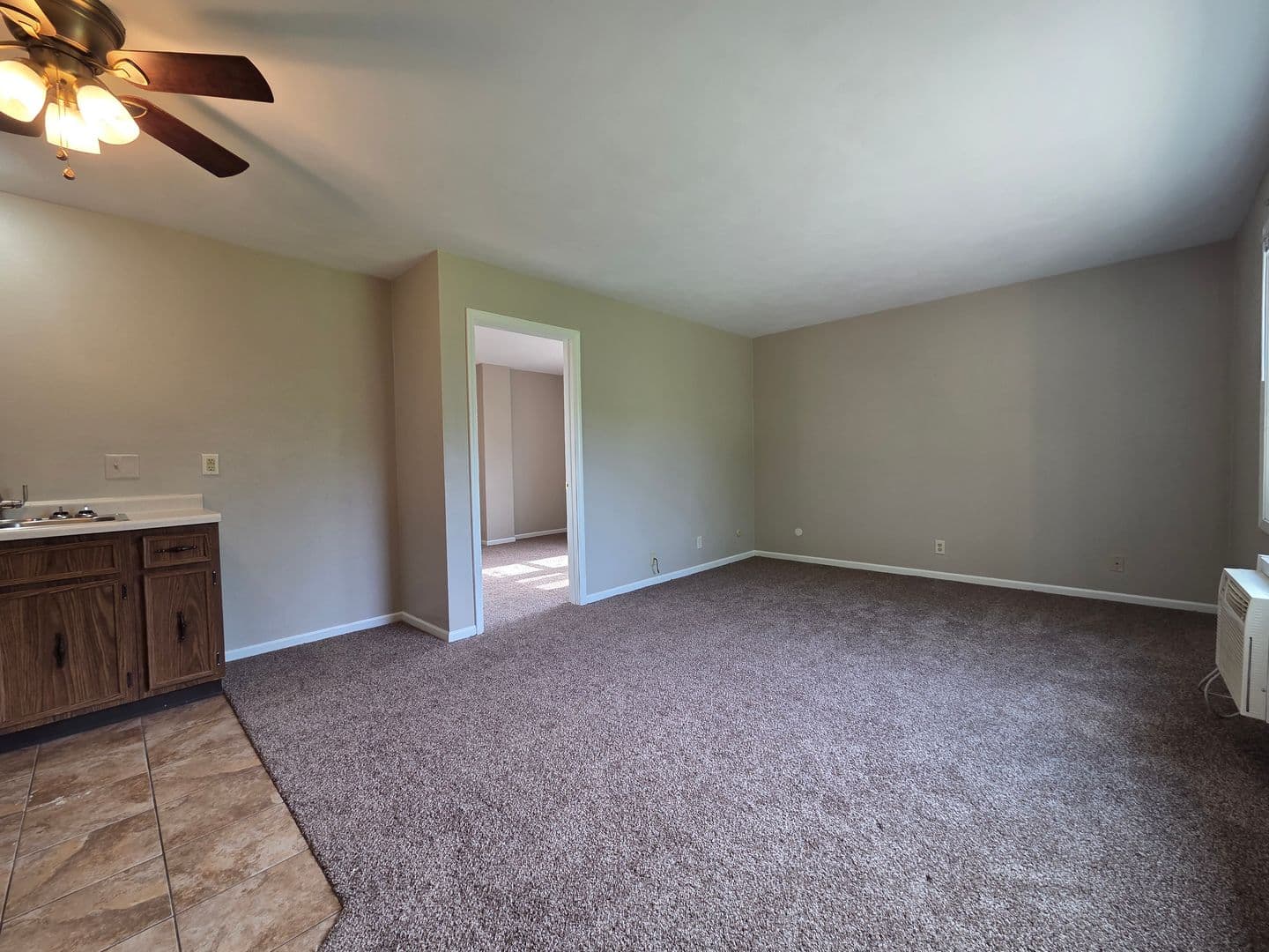 Moline Apartment: 3500 60th St