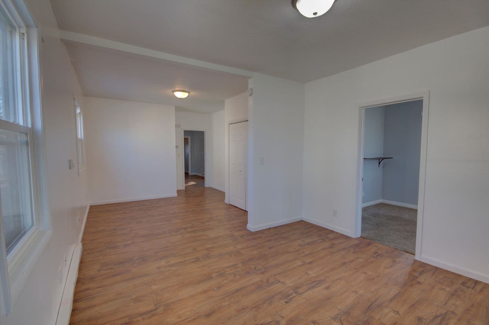 Silvis Apartment: 123 3rd St