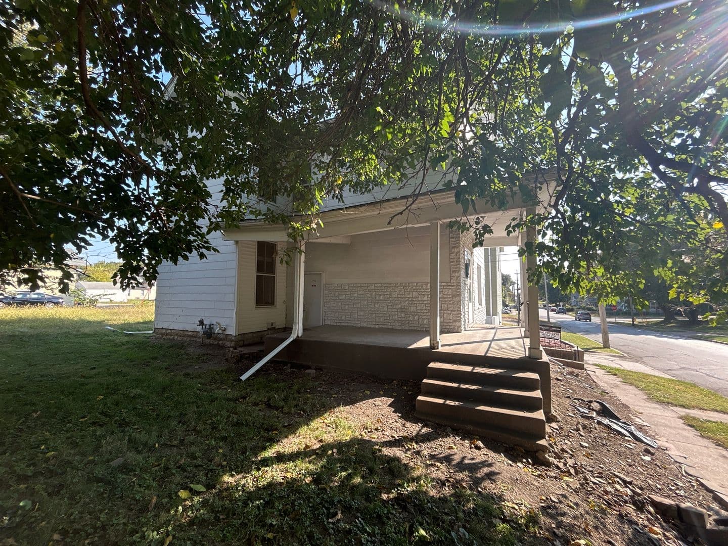 Davenport House: 1415 Pershing Ave