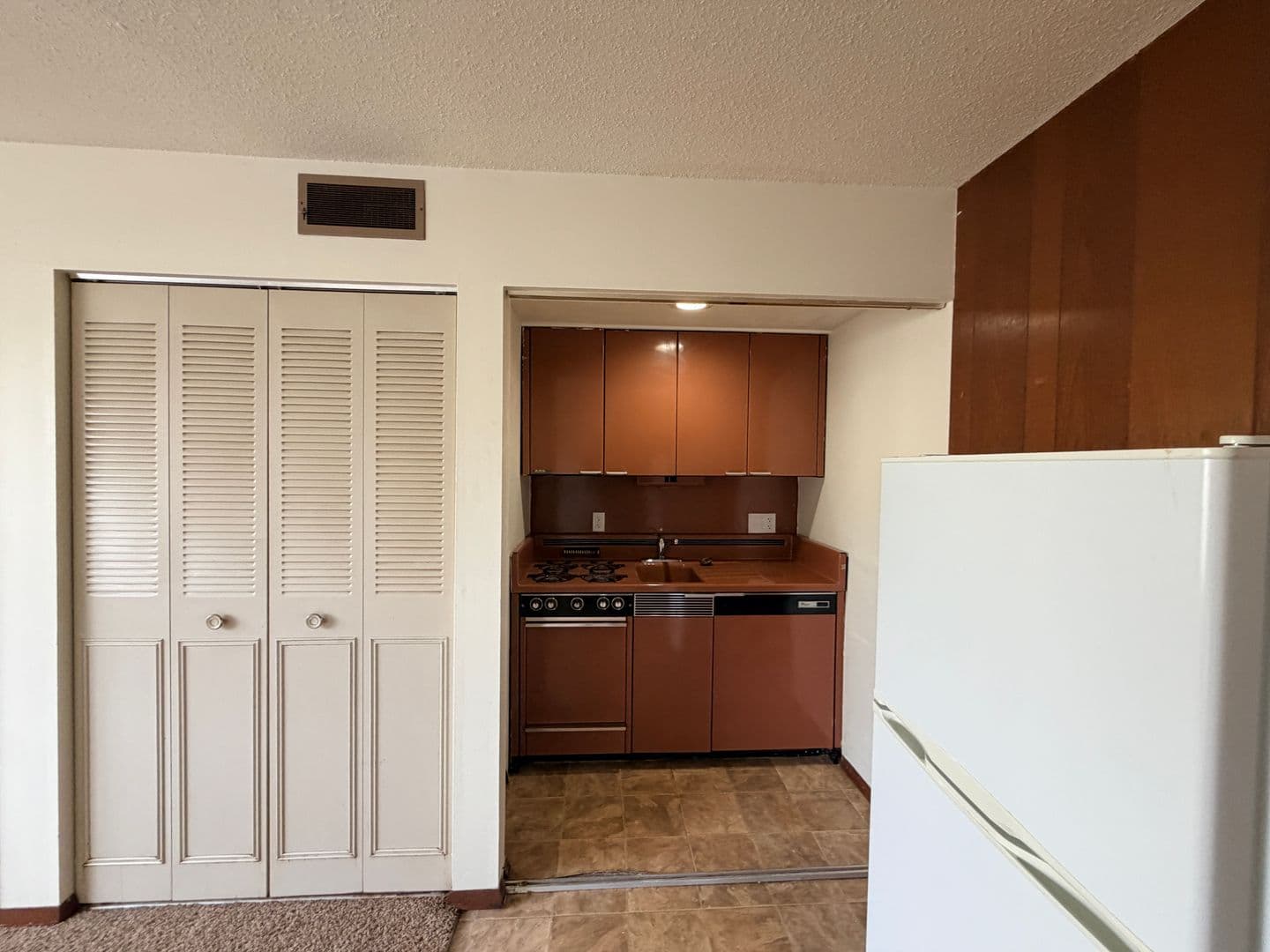 Moline Apartment: 5509 34th Ave