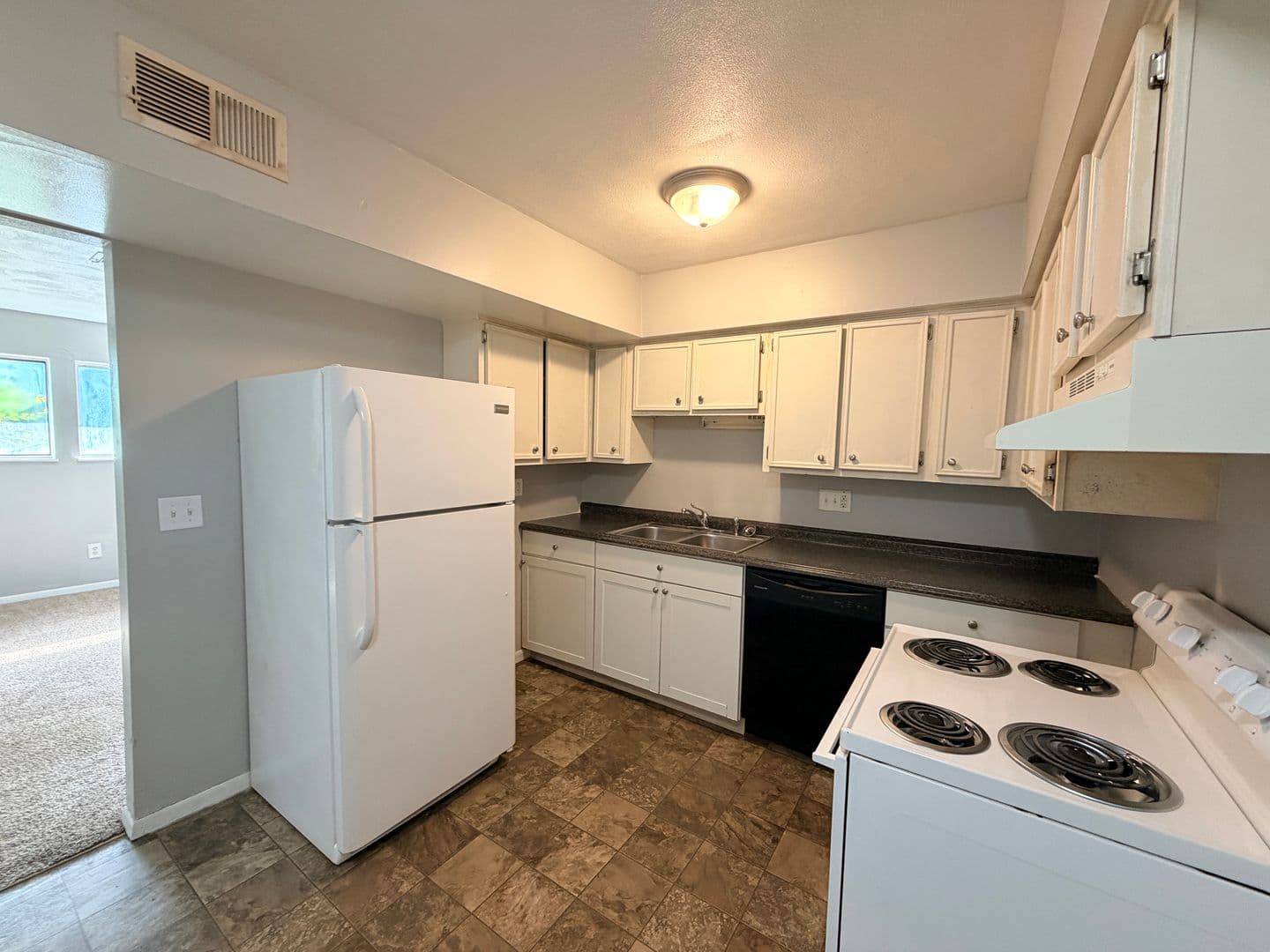 Moline Apartment: 4425 53rd Street