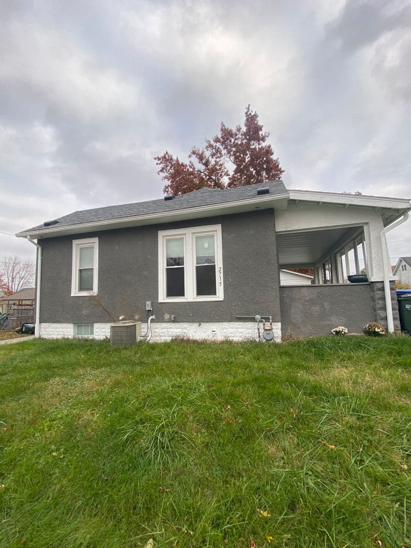 Davenport House: 2715 Carey Avenue