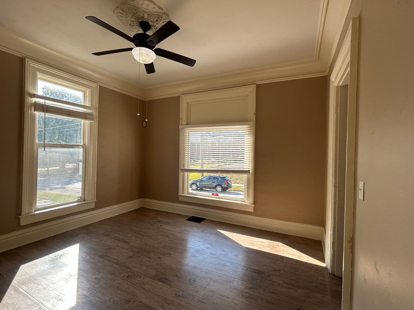 Davenport House: 1415 Pershing Ave