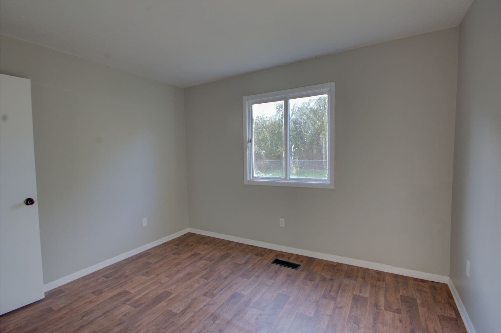 Hillsdale Apartment: 306 Larson Ct