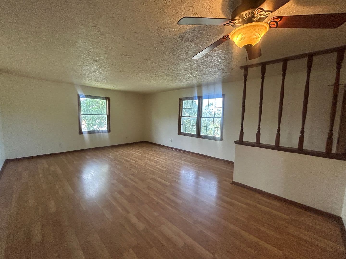 Rock Island Apartment: 1450 18th Ave