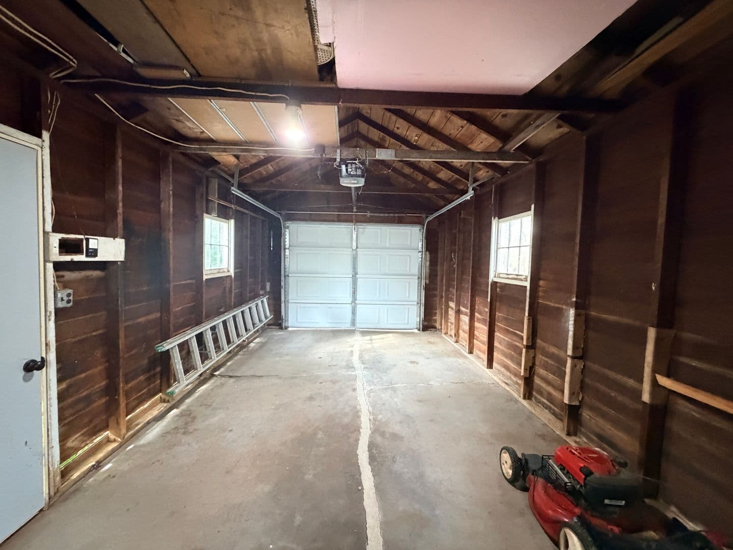 Moline House: 1565 34th Ave