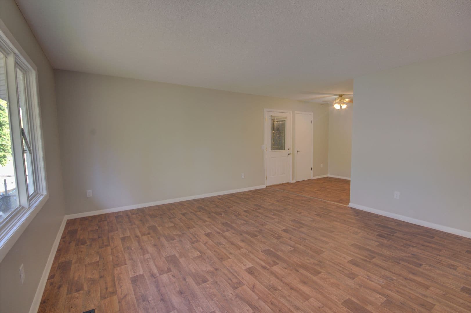 Hillsdale Apartment: 306 Larson Ct