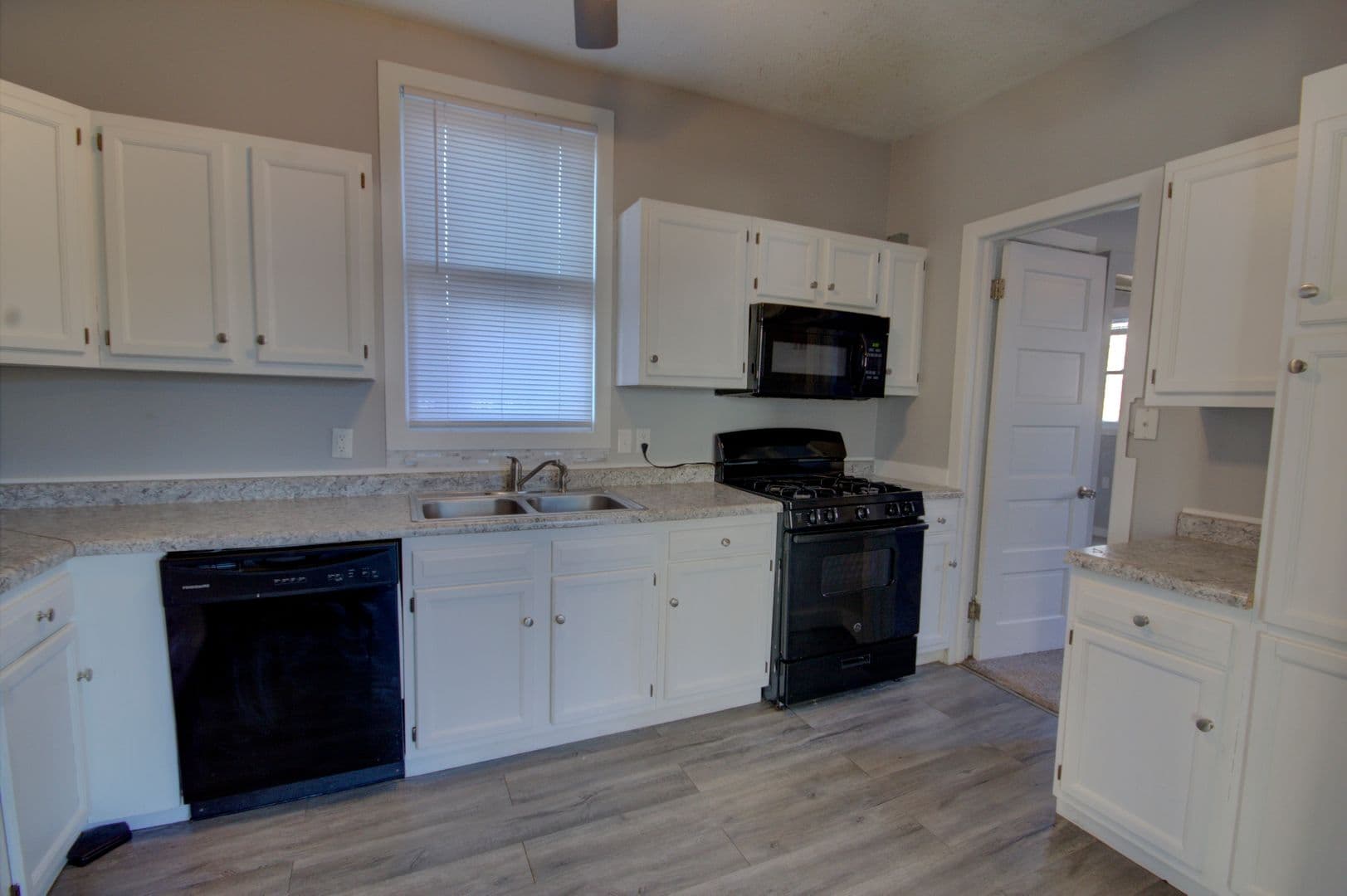 Davenport House: 2230 Redwood Ave.