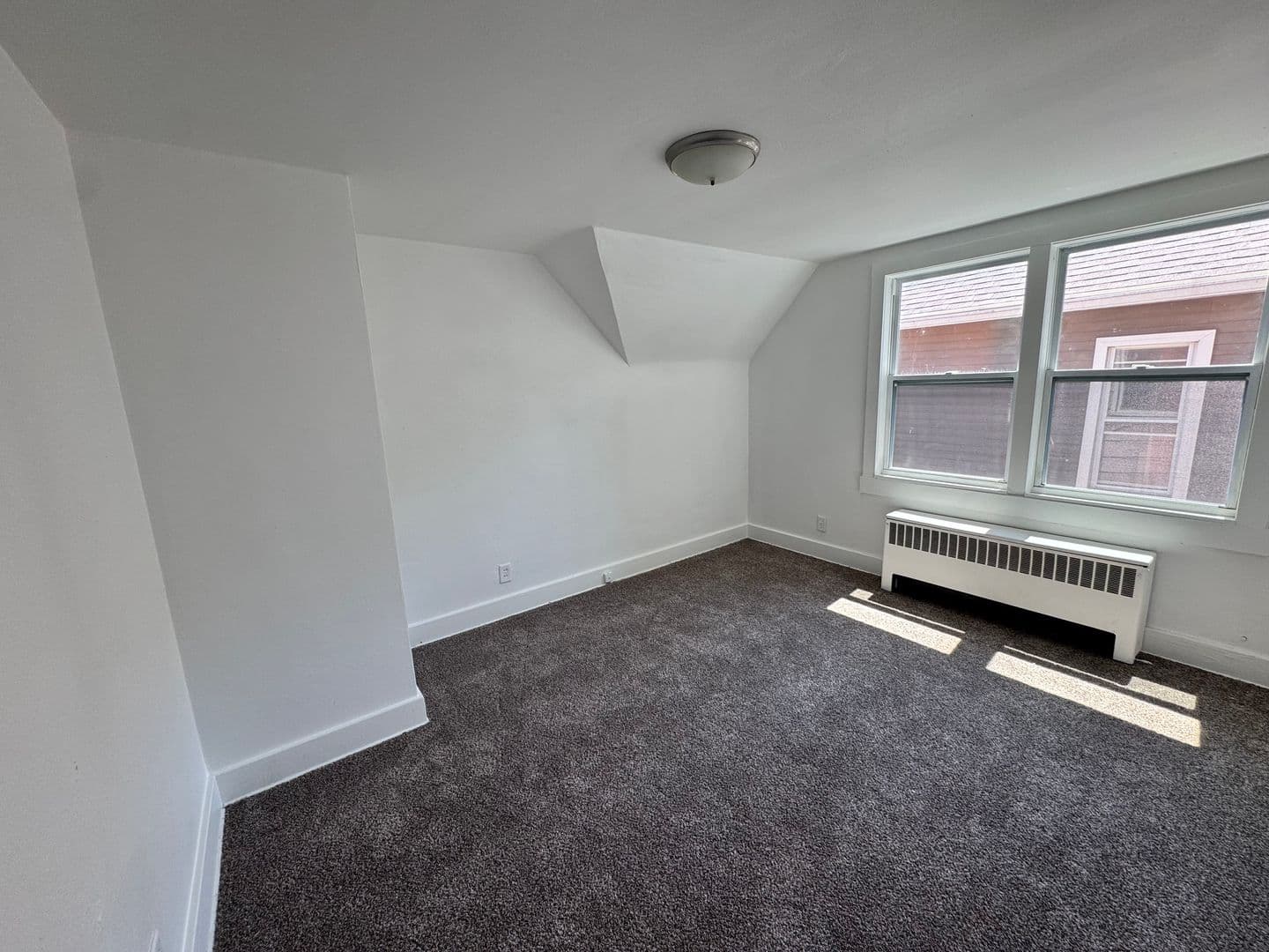 Moline Apartment: 1701 2nd St